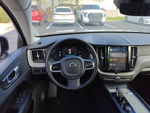 2025 Volvo XC60 B5 Plus Dark Theme