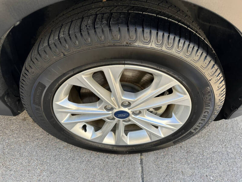 2019 Ford Escape SE