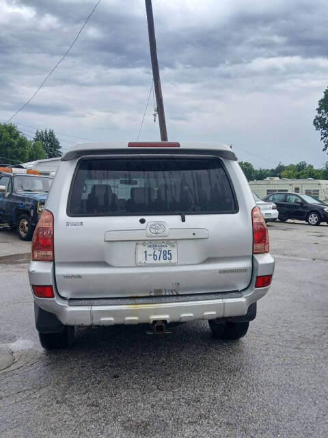 2004 Toyota 4Runner SR5 4x4's photo