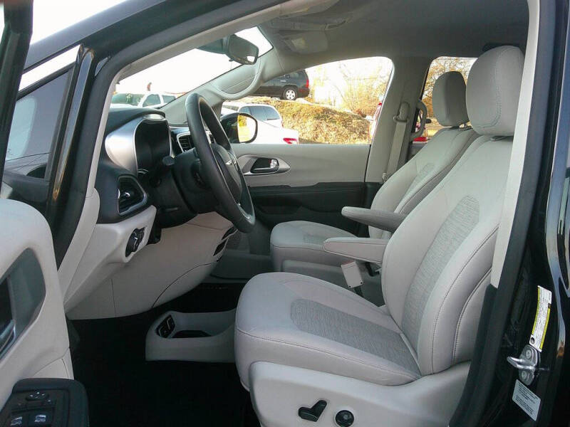 2017 Chrysler Pacifica Hybrid Touring Plus