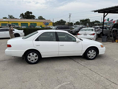 2000 Toyota Camry