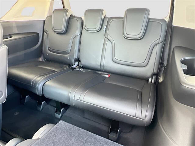 2025 Infiniti QX80 Pure