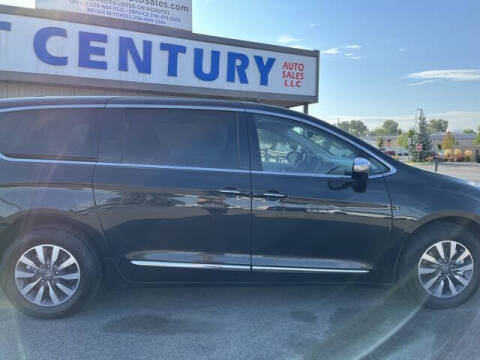 2023 Chrysler Pacifica Plug-In Hybrid Limited