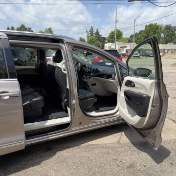 2018 Chrysler Pacifica Touring L