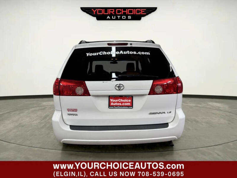 2010 Toyota Sienna LE 7-Passenger