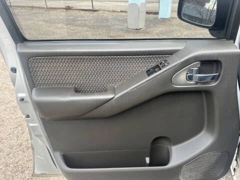 2005 Nissan Frontier LE