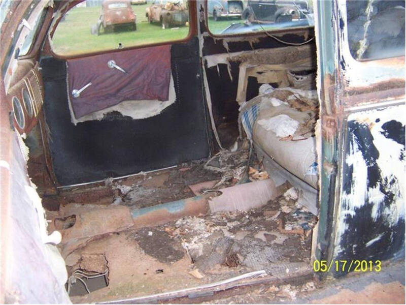 1939 Ford Standard Tudor Sedan