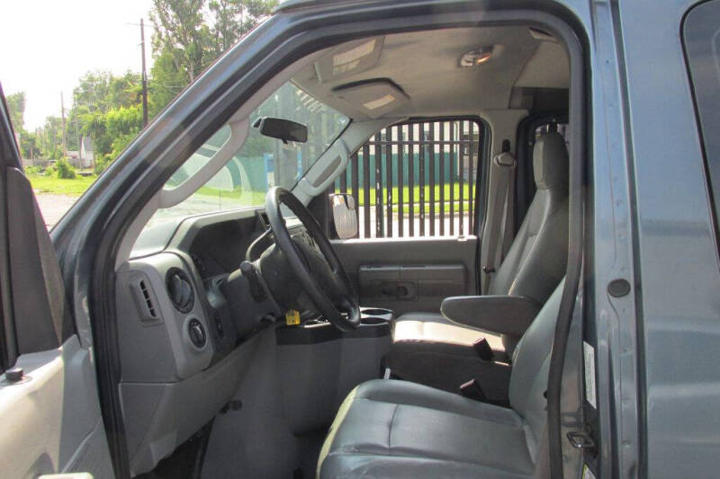 2013 Ford E-Series E-150