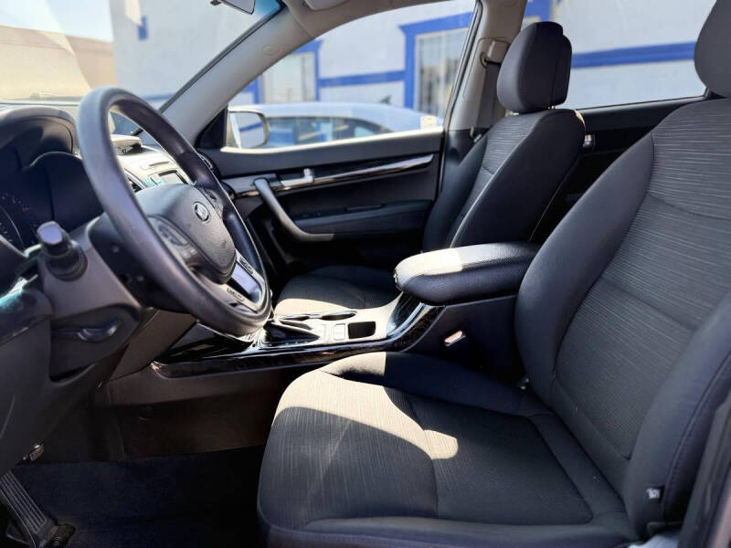 2015 Kia Sorento LX