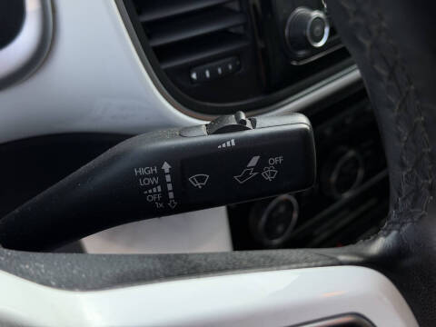 2018 Volkswagen Beetle 2.0T SE