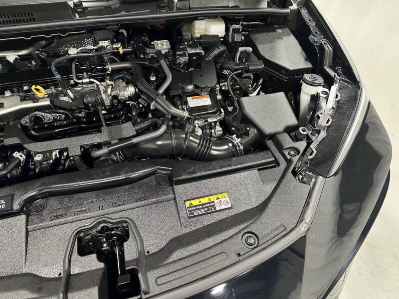 2025 Toyota Prius LE