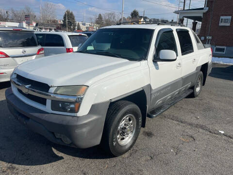 2004 Chevrolet Avalanche for sale at Auto Outlet of Trenton in Trenton NJ