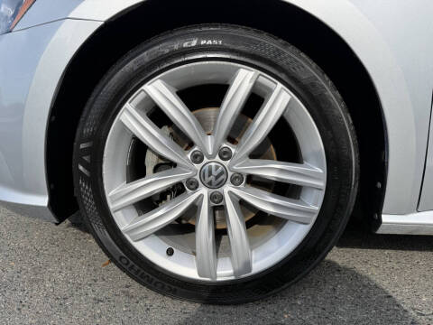 2019 Volkswagen Passat Wolfsburg