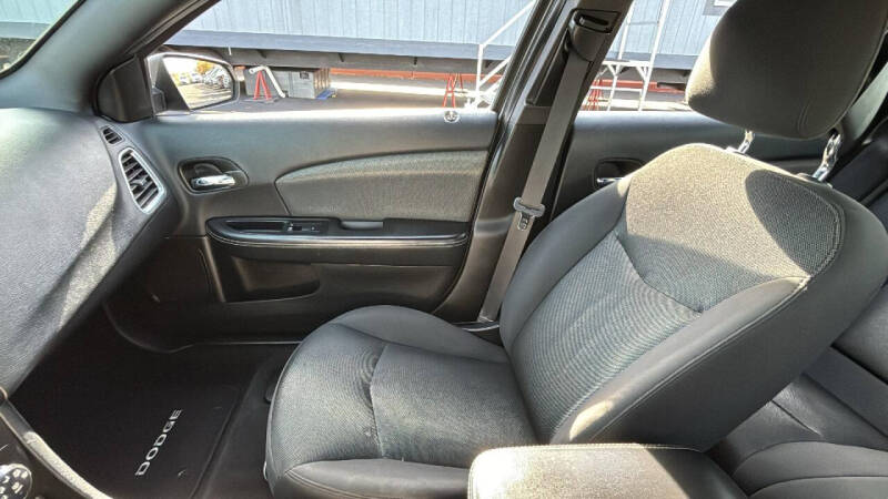 2014 Dodge Avenger SE