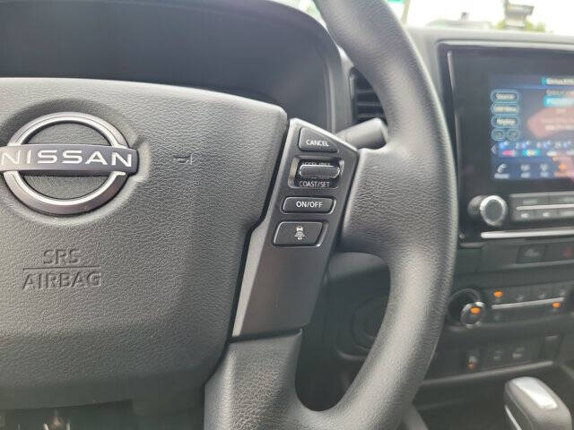 2023 Nissan Frontier SV