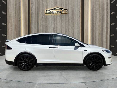 2023 Tesla Model X Standard Range
