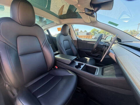 2023 Tesla Model 3 Performance