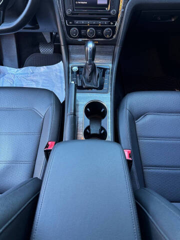 2016 Volkswagen Passat 1.8T SE