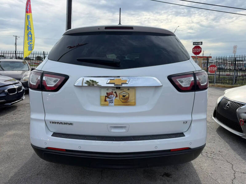 2017 Chevrolet Traverse LT