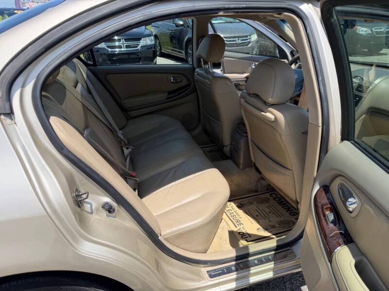 2001 Infiniti I30