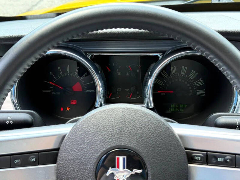 2006 Ford Mustang GT Deluxe