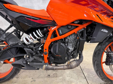 2024 KTM Duke 390
