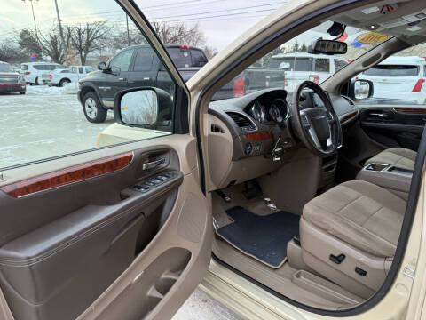 2012 Chrysler Town and Country Touring