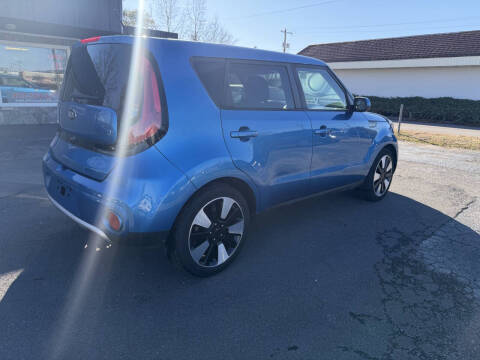 2017 Kia Soul +