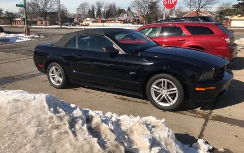 2005 Ford Mustang for sale at Xpress Auto Sales in Roseville MI
