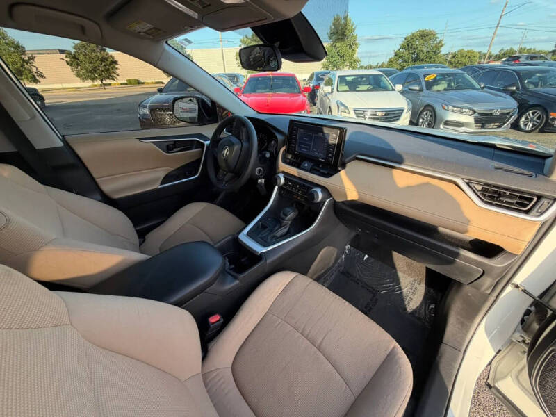 2022 Toyota RAV4 LE