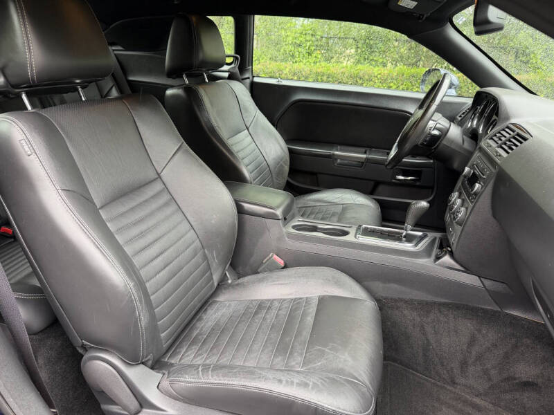 2013 Dodge Challenger R/T Plus