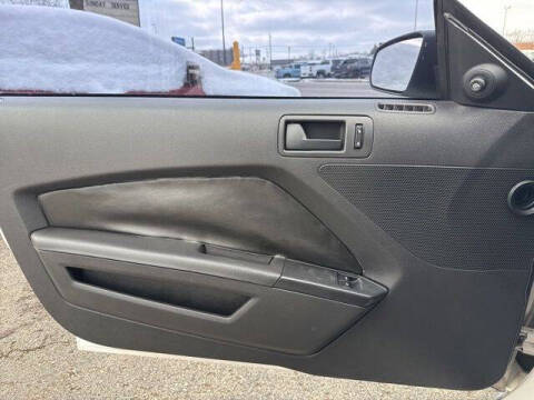 2010 Ford Mustang V6