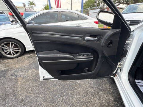 2019 Chrysler 300 Touring