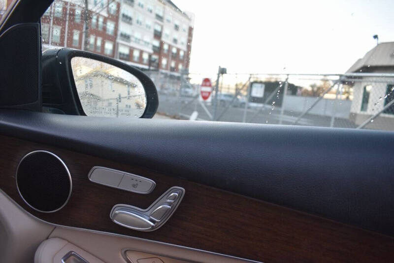 2020 Mercedes-Benz GLC GLC 300