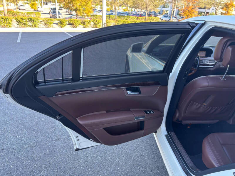 2011 Mercedes-Benz S-Class S 550