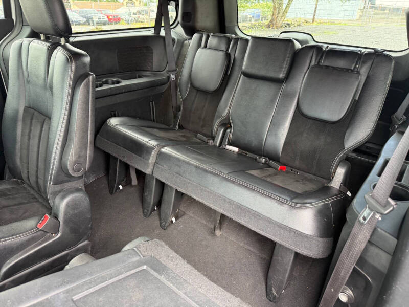 2016 Dodge Grand Caravan SXT Plus