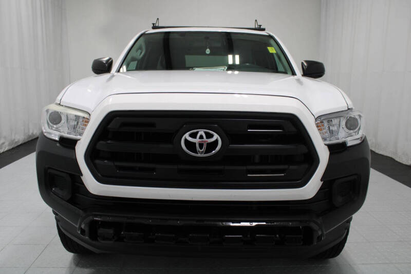 2017 Toyota Tacoma SR