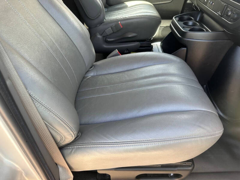 2018 Chevrolet Express LS 3500