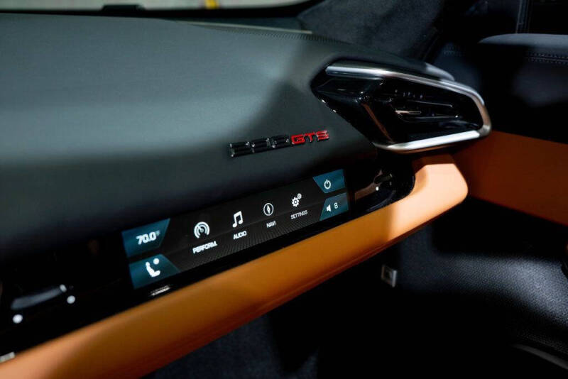 2025 Ferrari 296 GTS