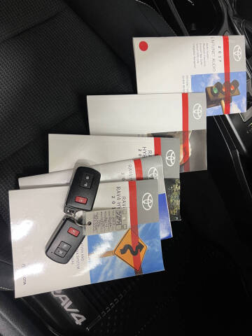 2017 Toyota RAV4 Hybrid XLE