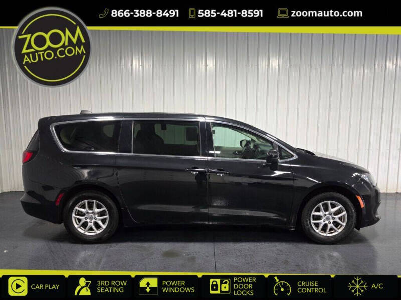2021 Chrysler Voyager LX