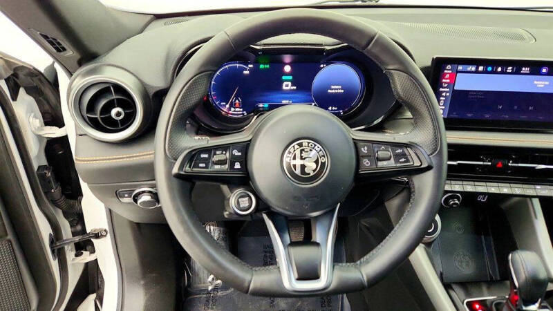 2024 Alfa Romeo Tonale Hybrid Ti