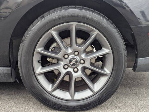 2011 Ford Mustang V6