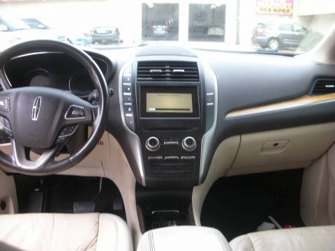 2016 Lincoln MKC Select