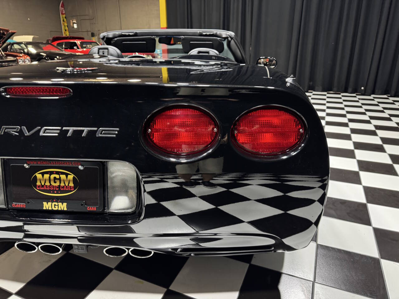 2004 Chevrolet Corvette 33
