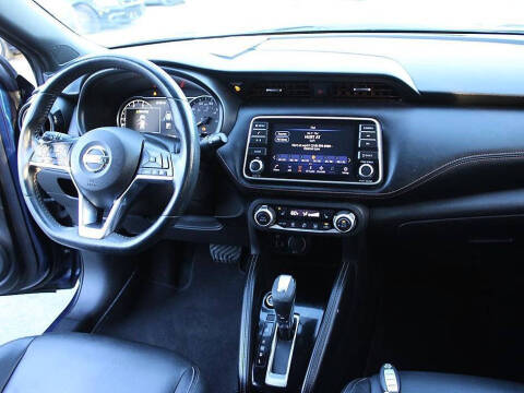 2020 Nissan Kicks SR