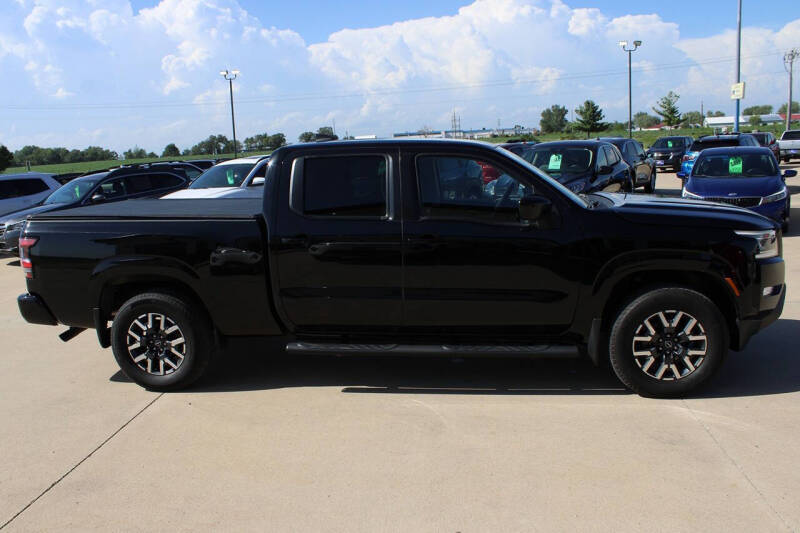 2022 Nissan Frontier SV