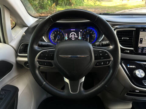 2020 Chrysler Pacifica Touring