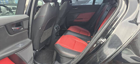 2017 Jaguar XE 35t R-Sport