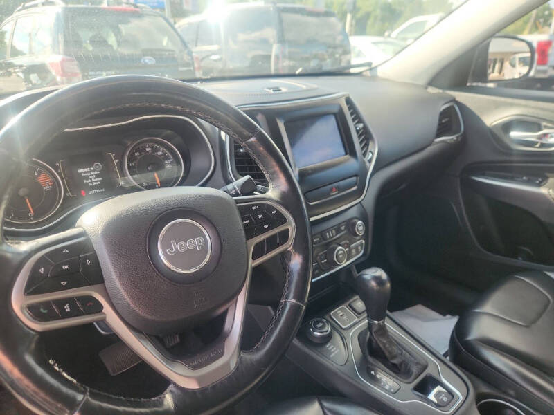 2019 Jeep Cherokee Latitude Plus